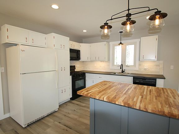 2nd image of 23 Outlook Ave