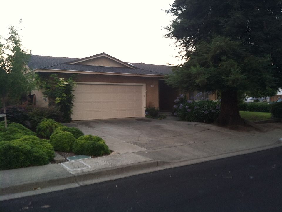 1st image of 2466 Andover Dr