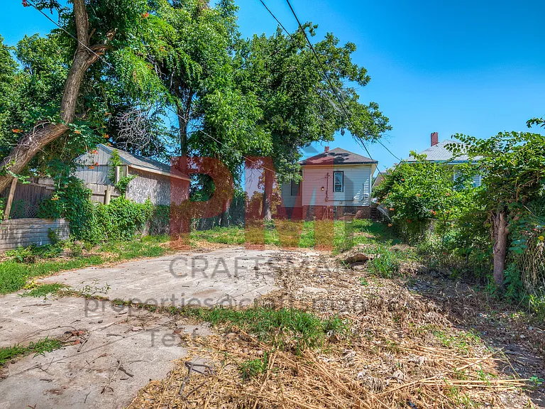 1226 NW 8th St — Photo 49