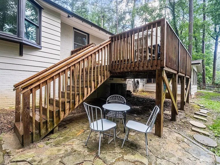 3509 Westglen Rd — Photo 37