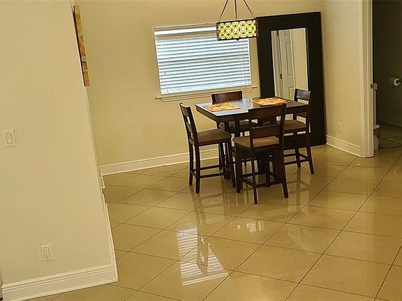 2nd image of 807 Turner St APT 1
