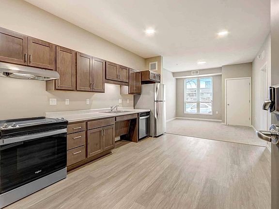 3rd image of 4040 W 70th St #105