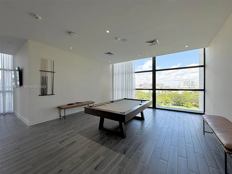 1642 NE 1st Ave #2303 — Photo 19