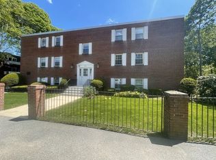 276 Albion St APT 16, Wakefield, MA 01880