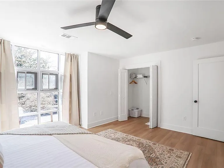 1210 Cleburne Ave NE — Photo 13