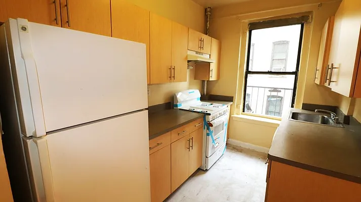 Rented by Alma Realty Corp. | media 4