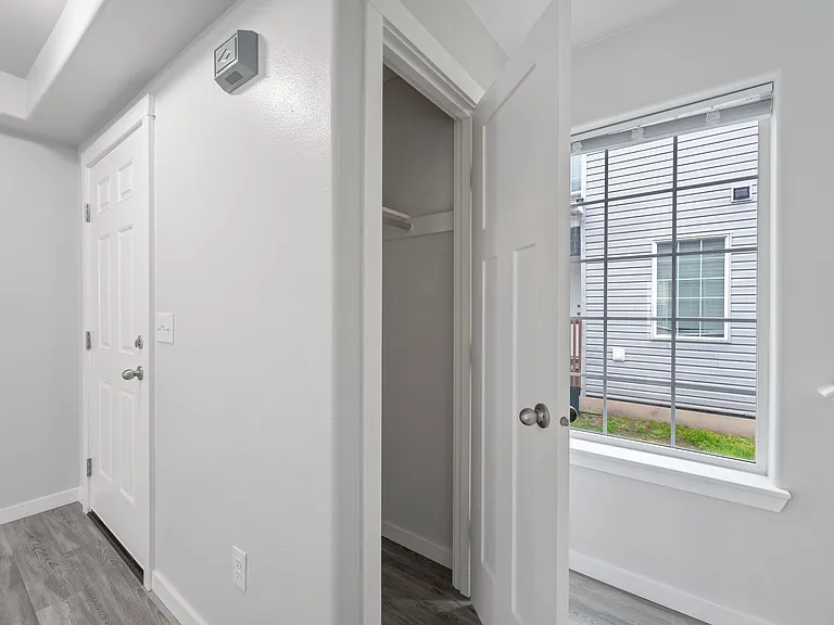 7035 Gold Kings Ave — Photo 14