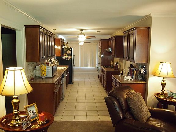 5th image of 153 Woodhaven Dr