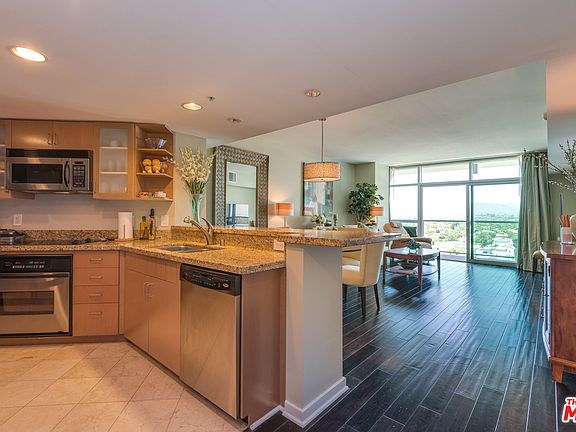 2nd image of 13700 Marina Pointe Dr Unit 1107