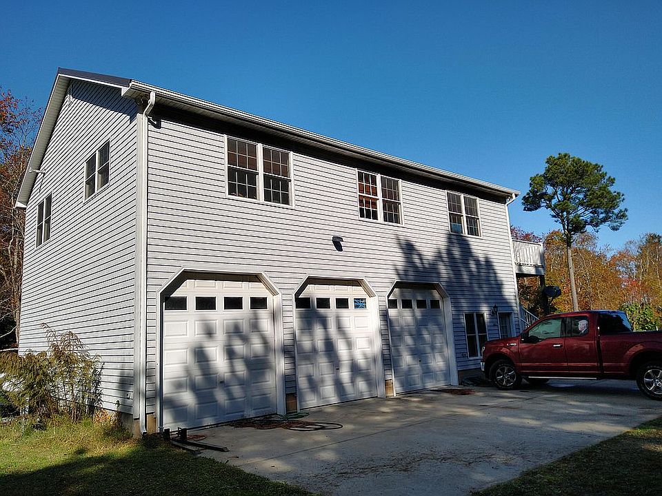 2nd image of 18643 Seaside Cir