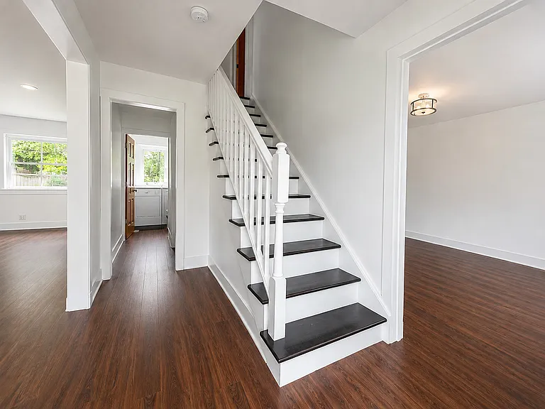254 Thornhurst Rd — Photo 7