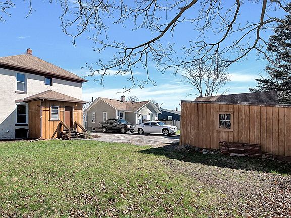 4th image of 417 Highland Ave