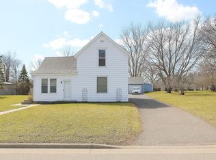 211 4th St SW, Staples, MN 56479