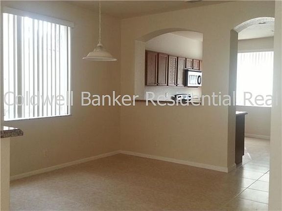 3rd image of 2827 S Evergreen Cir