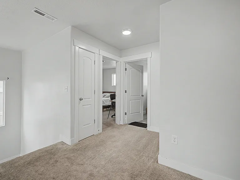 1529 W Stone Gate Dr — Photo 17