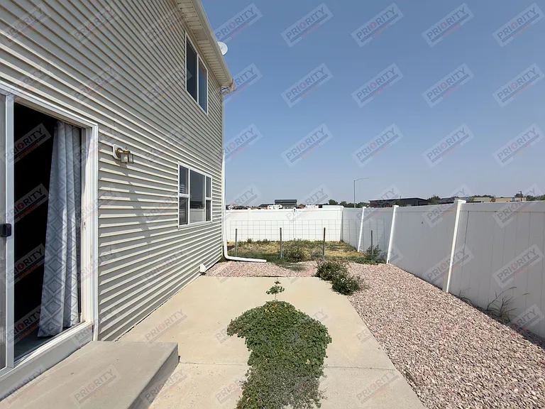 3301 Quacker Ave — Photo 25