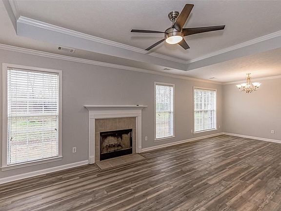 4th image of 1272 Westfield Ln