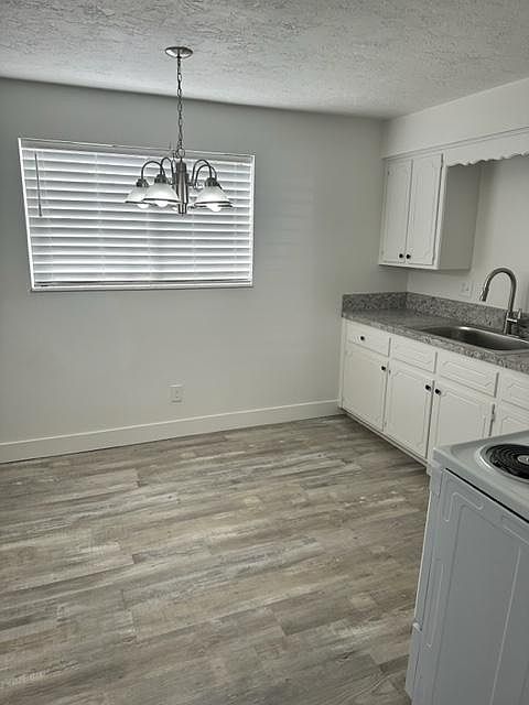 1st image of 661 Hansen Ave #2