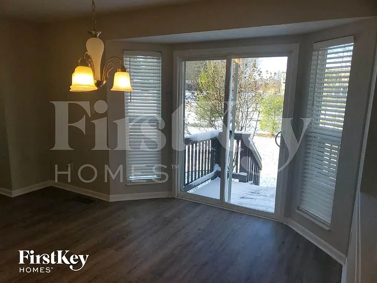 5606 Beechtree Ln — Photo 5