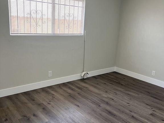 3rd image of 620 W 80th St #62225