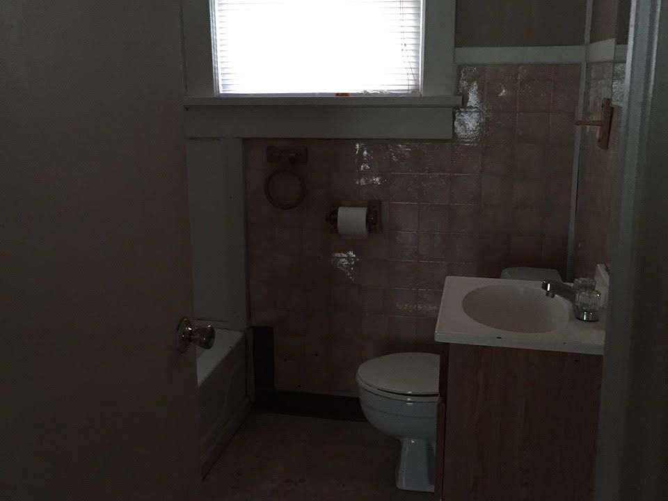 2nd image of 1134 Kney St
