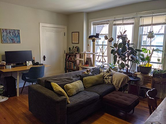2nd image of 1944 N Spaulding Ave APT 2B