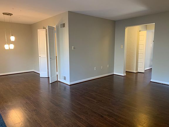 Living room/dining room