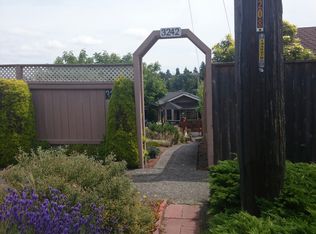 3242 36th Ave W, Seattle, WA 98199