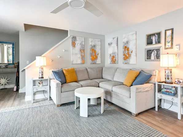 20 Landing Drive #20, Kennebunk, ME 04043