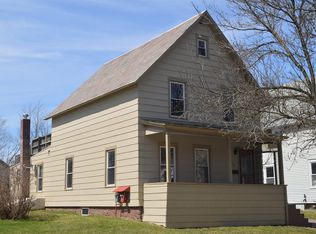 39 Grove St, Essex Junction, VT 05401