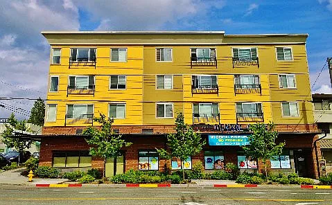 Greenwood Corner — Photo 1