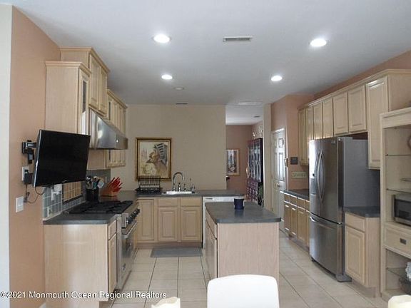 4th image of 1415 Oakwood Hollow Ln
