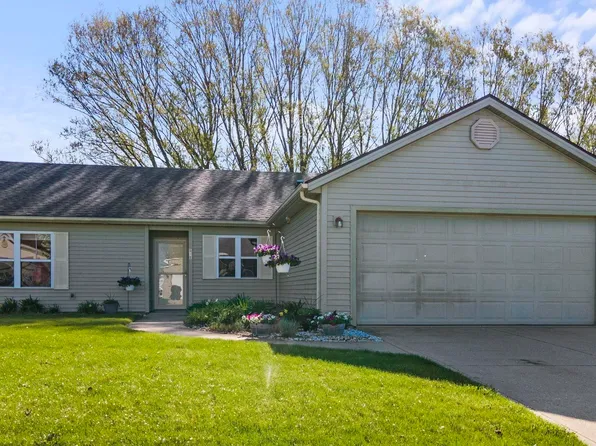 510 Kathryns Ct, Kendallville, IN 46755