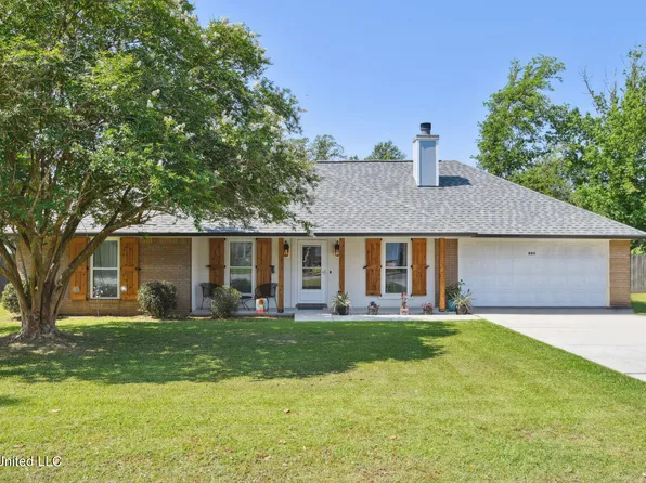 408 Pecan Park Dr, Bay Saint Louis, MS 39520