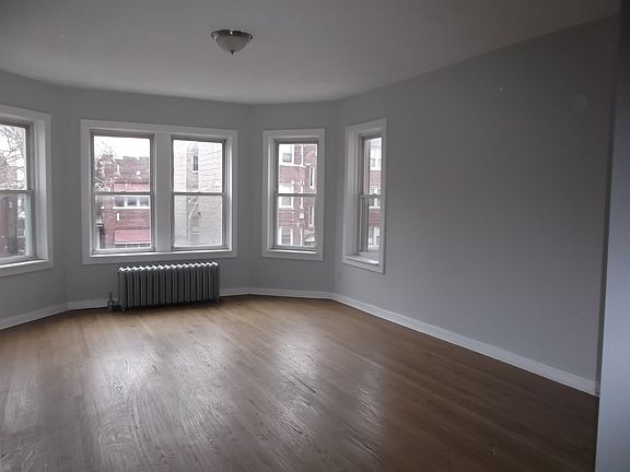 5th image of 10917 S Vernon Ave #2