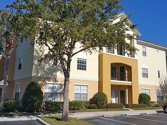 2nd image of 15033 Arbor Reserve Cir APT 204