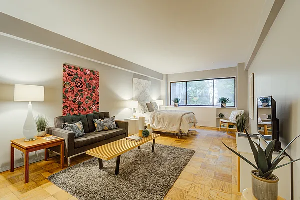 Sold by Compass | media 22