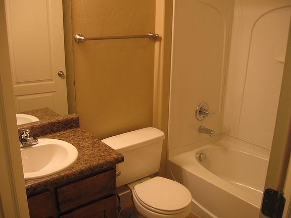 5th image of 167 W Barry Links Way