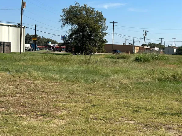400 S Leach Ave, Watonga, OK 73772