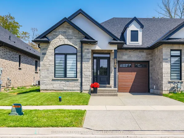 504 Royal Ridge Dr, Fort Erie, ON L0S 1N0