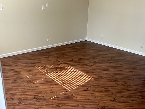 Entryway/living room.