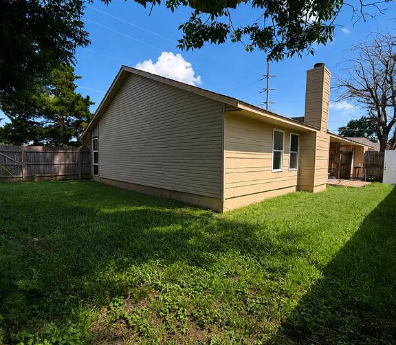 3 bed, 1250 sqft, $1,625 — Photo 3