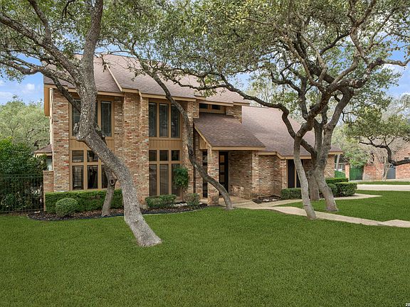 3rd image of 9 Inwood Manor