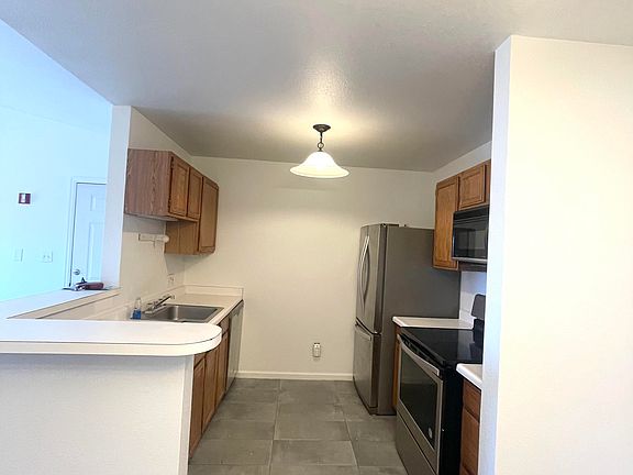 2nd image of 2856 17th Ave APT 202