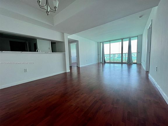 2nd image of 650 West Ave APT 2509