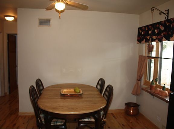 5th image of 641 Robinhood Ln