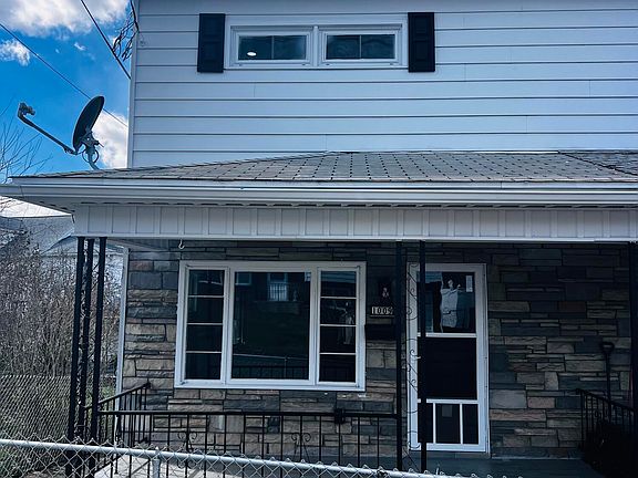 2nd image of 1009 Grove St