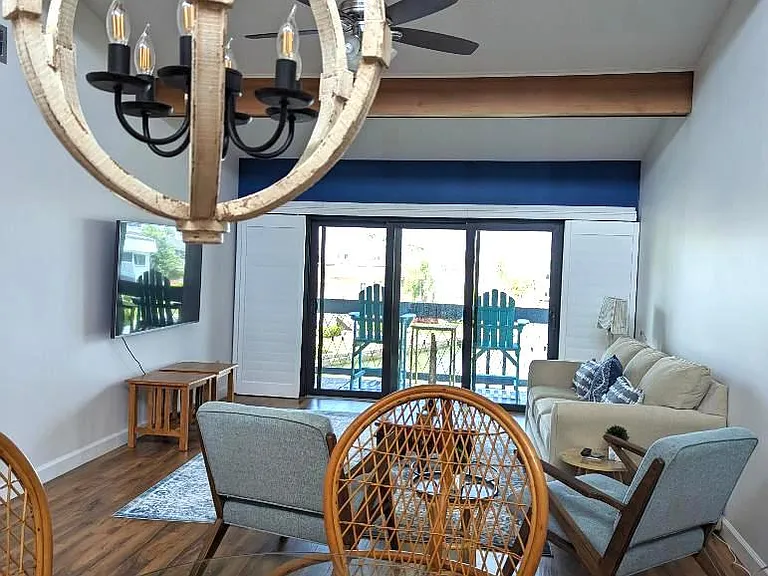 11650 Capri Cir S #201 — Photo 4