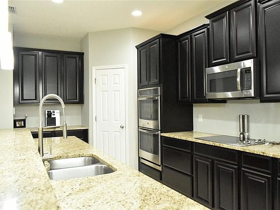 3rd image of 23716 Companero Dr