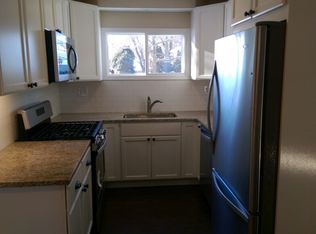 4907 Puffer Rd, Downers Grove, IL 60515